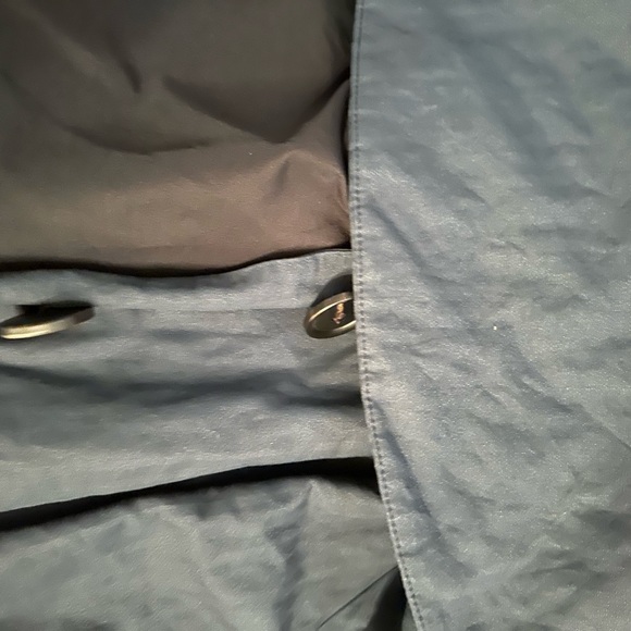 Designed trench coat - Picture 7 of 16